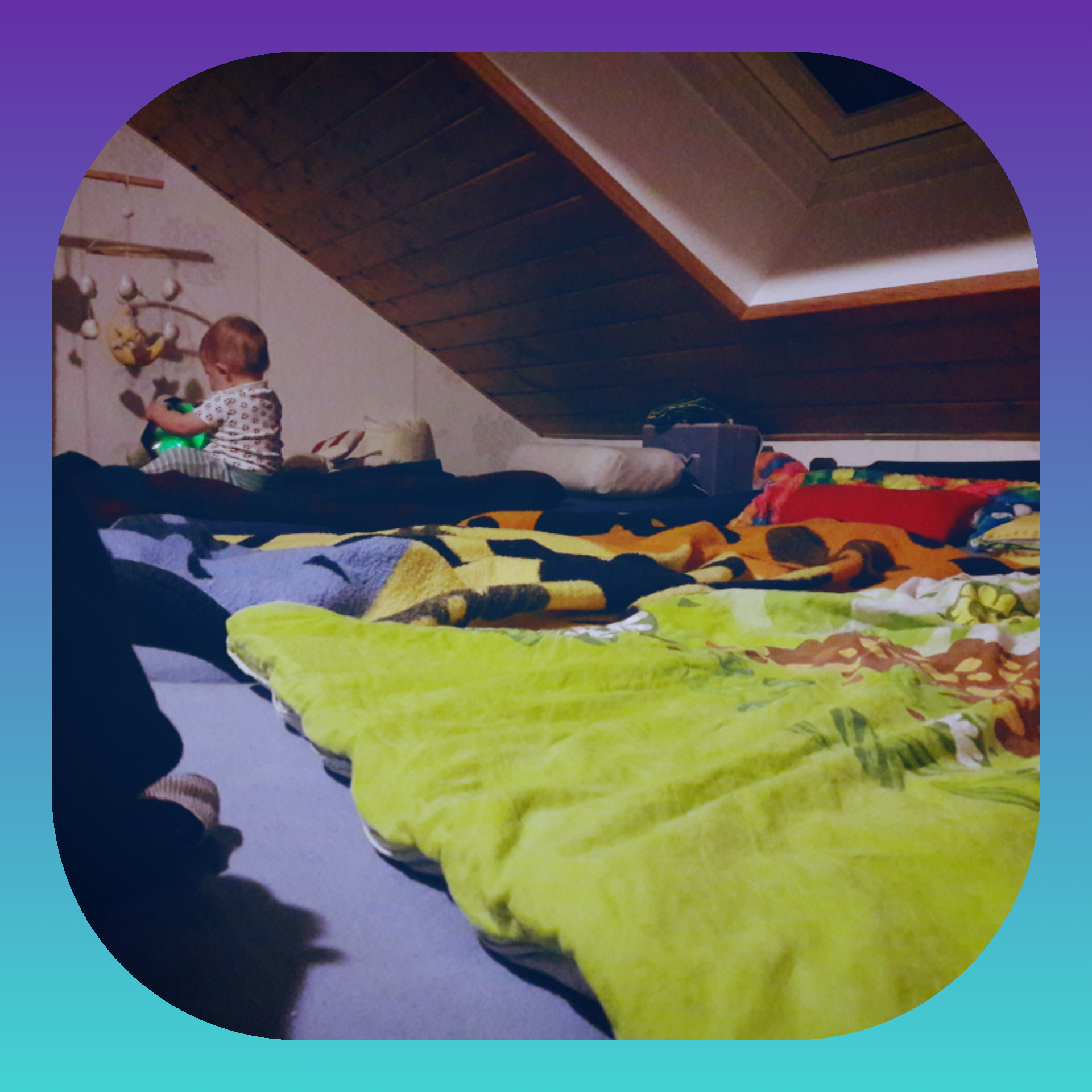Familienbett – Alle unter einem Dachfenster!